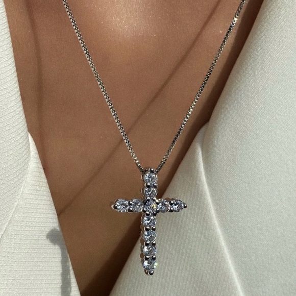 Jewelry - NEW CROSS 925 STERLING SILVER DIAMOND NECKLACE, NICE NECKLACE, CUTE NECKLACE
